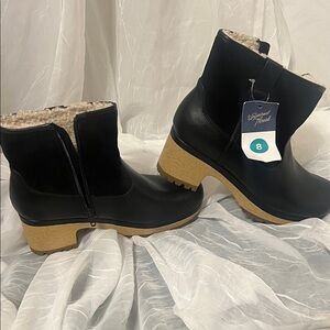 Universal Thread Black Winter Boots with Tan Soles
